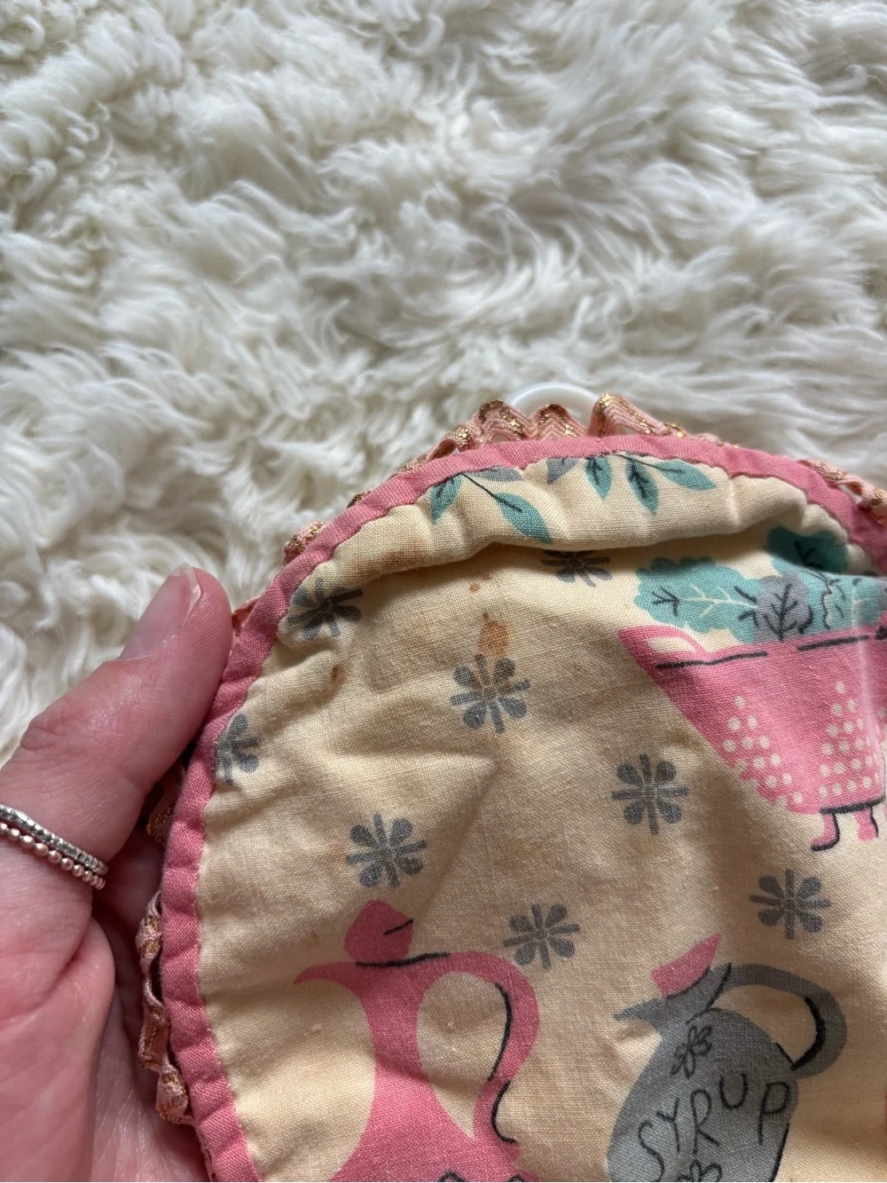 Vintage Pink & Cream Kitchen Potholders (Pair)
